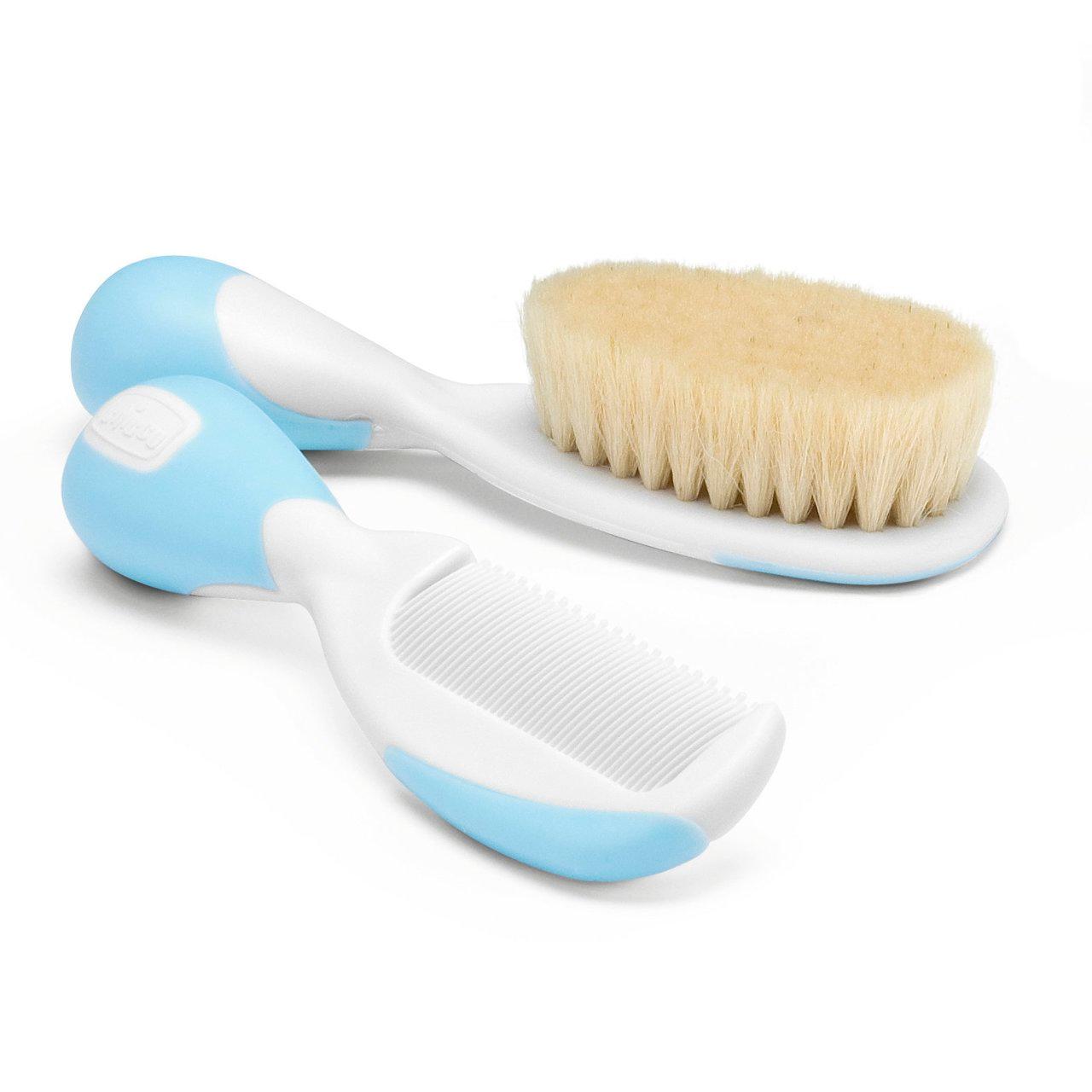 Set spazzola e pettine Chicco rosa per neonate, ideale per la cura quotidiana dei capelli delicati e per l'igiene personale dei più piccoli. | Chicco