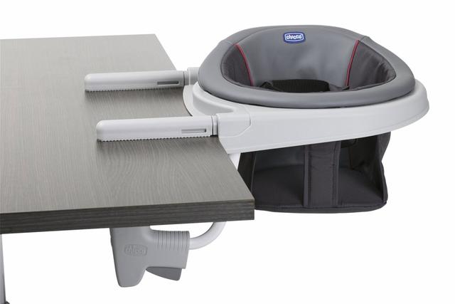 Seggiolino da tavolo Chicco grigio girevole a 360° con seduta regolabile, ideale per bambini dai 6 ai 36 mesi. | Chicco