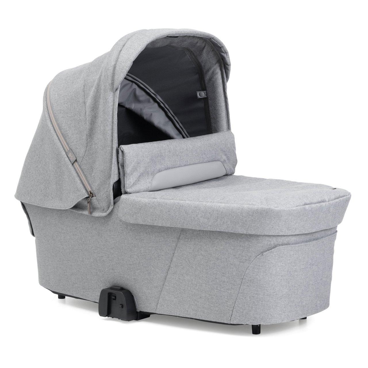 Culla Flexi Chicco verde unisex in fibre naturali di bambù, con capote estensibile anti UV50+ e inserti in rete per la ventilazione. | Chicco