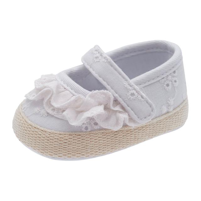 Ballerina bambina Oriella Chicco in sangallo bianco con rouches e bordo in corda, chiusura a strappo regolabile. | Chicco