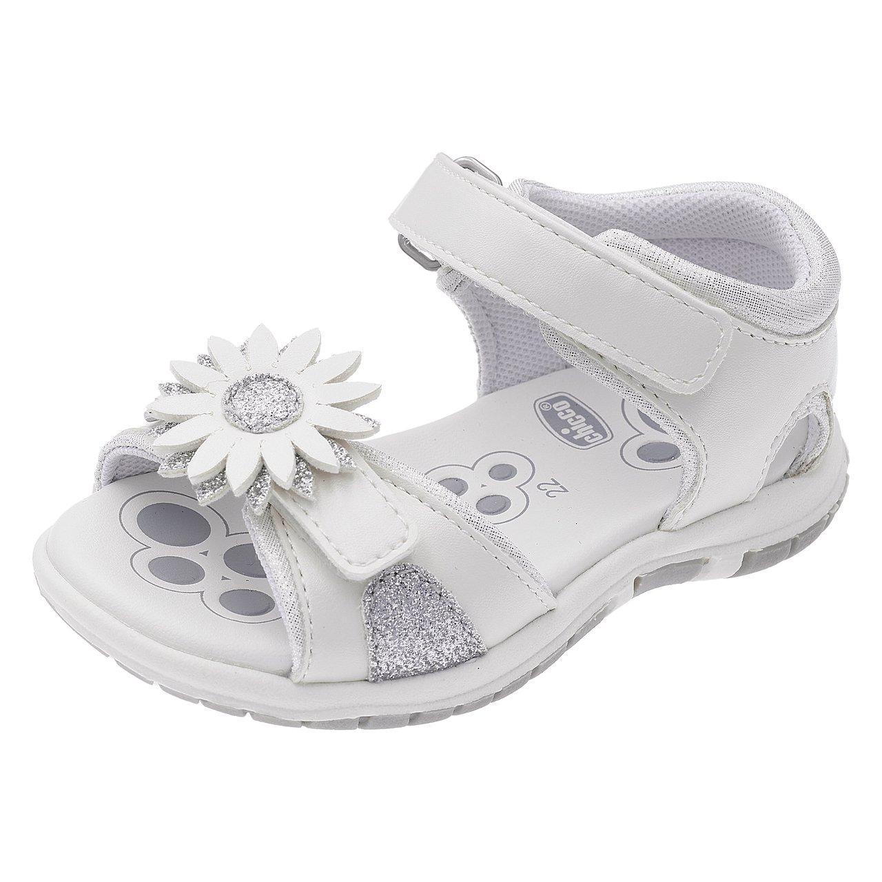 Sandalo bambina Flaviana bianco con dettagli glitter argento e fiore decorativo, chiusura a doppio strappo regolabile e suola flessibile. | Chicco