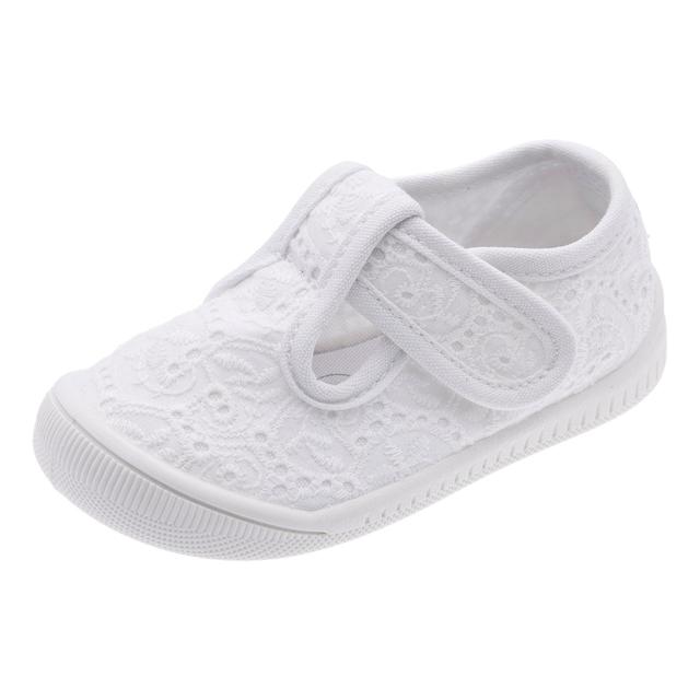 Sandalo Chicco Barefoot rosa per bambina, modello Coddy, in tessuto morbido e flessibile con chiusura a strappo e suola ampia per un passo naturale. | Chicco