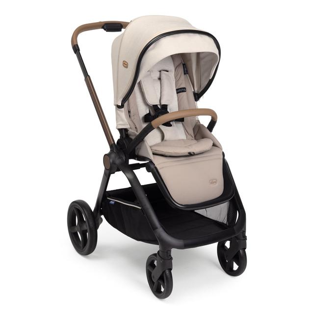 Passeggino Mysa nero Chicco unisex, ideale per tutte le stagioni, con schienale reclinabile e poggiagambe adattabile per il massimo comfort del bambino. | Chicco