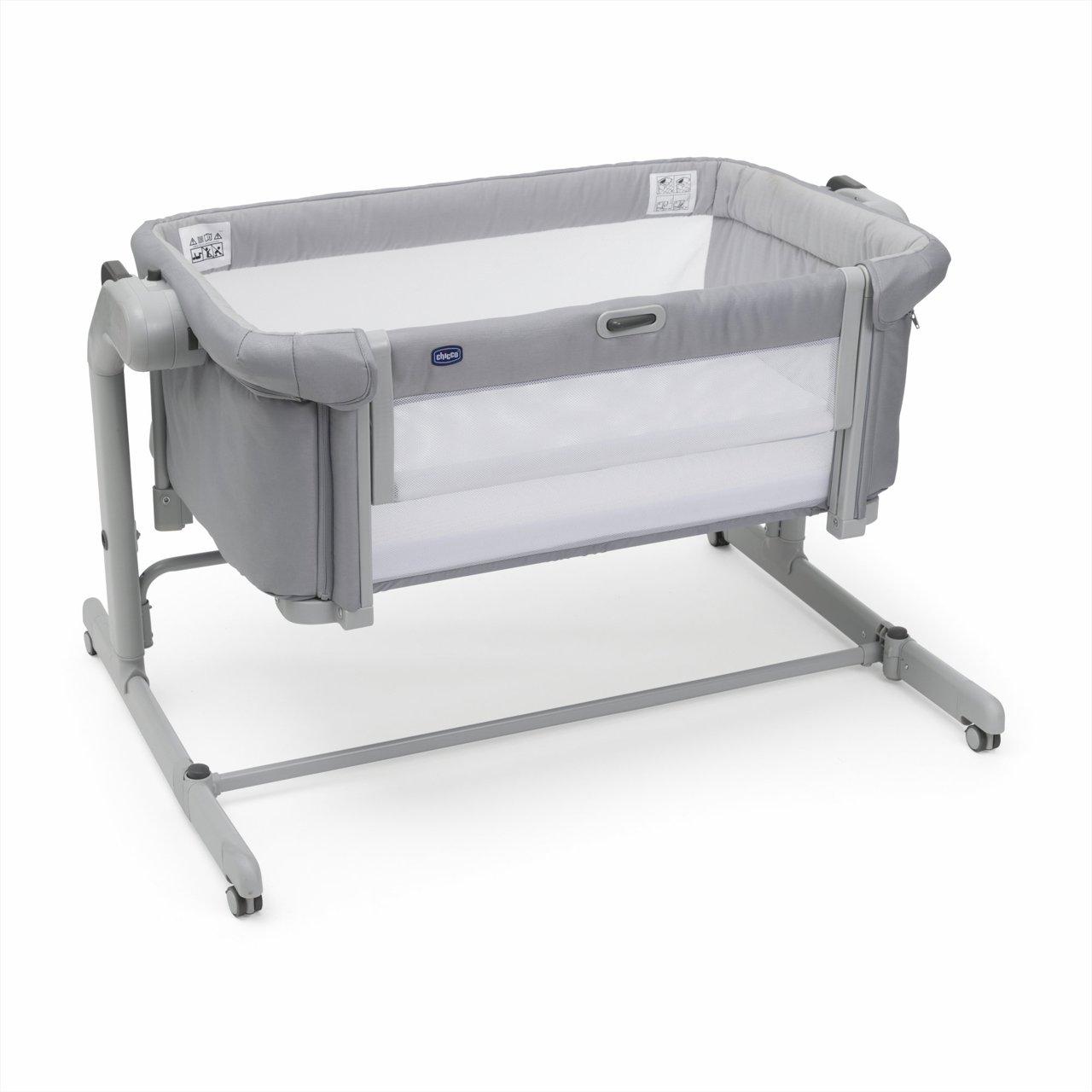 Culla cosleeping Chicco Next2Me Magic Evo beige con materasso traspirante e modalità dondolio, ideale per neonati fino a 6 mesi. | Chicco
