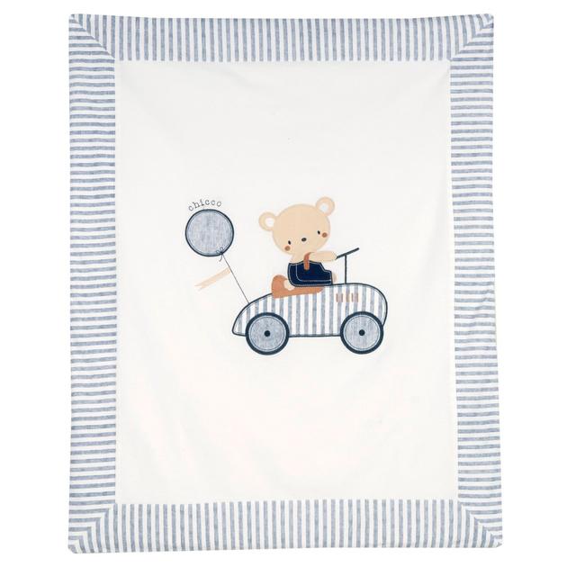 Coperta azzurra sfoderabile per carrozzina Chicco in jersey di cotone elasticizzato, con applicazioni e ricami, ideale per primavera ed estate. | Chicco