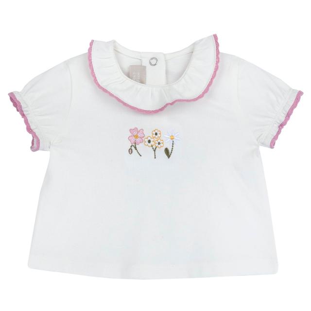 Maglietta a manica corta bianca per bambina Chicco con collo a corolla, dettagli Sangallo e grafica ricamata, realizzata in morbido jersey elasticizzato di cotone sostenibile. | Chicco