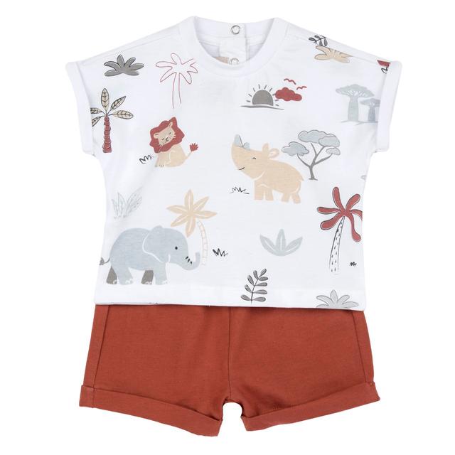 Completo estivo Chicco per bambino in cotone jersey sostenibile, maglietta rossa con stampa Savana e maniche a kimono, pantaloni corti con elastico in vita e coulisse. | Chicco