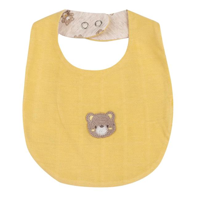 Bavaglino Chicco giallo in piquet di cotone e viscosa di bambù con orsetto ricamato e chiusura automatica regolabile, ideale per la primavera/estate. | Chicco