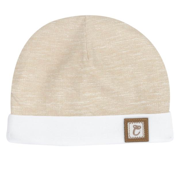 Cappello con risvolto bianco in jersey di cotone elasticizzato sostenibile per bambino Chicco, con etichetta effetto pelle ricamata. | Chicco