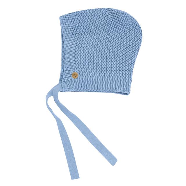 Cappello cuffietta azzurro in maglia di cotone sostenibile per bambino Chicco, con medaglietta effetto madreperla, taglia 0-3 mesi. | Chicco