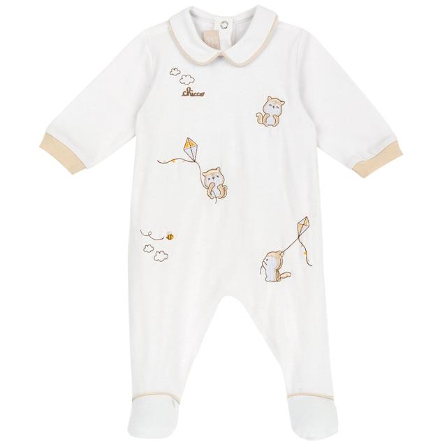 Tutina unisex Chicco bianca in cotone elasticizzato sostenibile Oeko-Tex, con grafica ricamata, apertura posteriore a bottoni automatici e stampa antiscivolo sui piedini. | Chicco