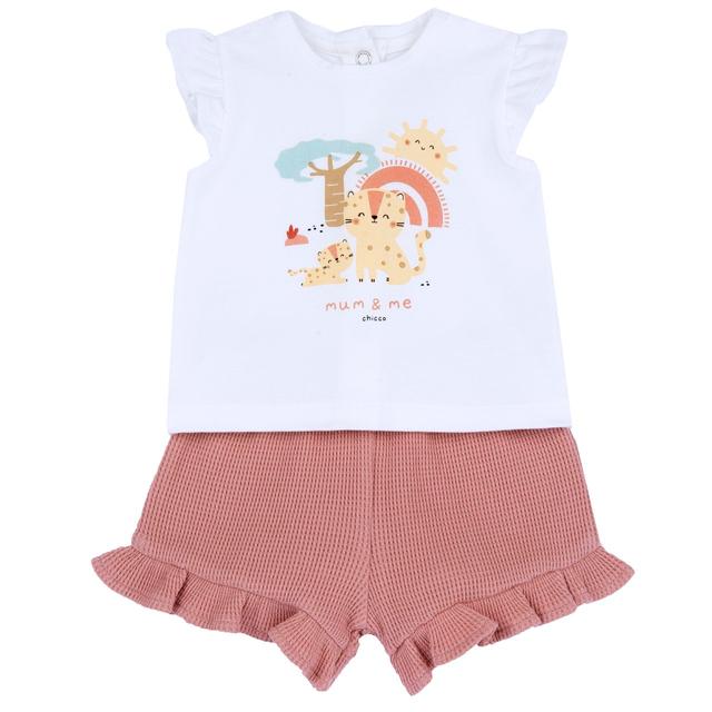 Completo arancione Chicco per bambina in cotone elasticizzato, composto da maglietta con grafica stampata e maniche ad aletta, e pantaloni corti con texture nido d'ape. | Chicco