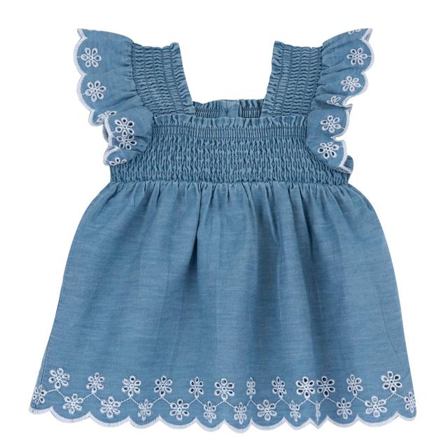 Vestito azzurro in denim leggero per bambina Chicco con maniche ad aletta traforate e ricami floreali, collo squadrato e bottoncini madreperla a fiore. | Chicco