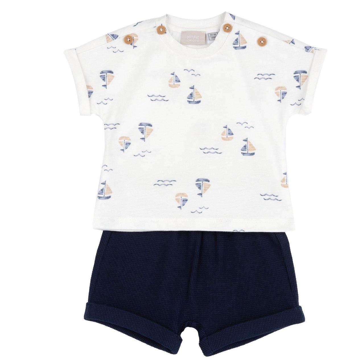 Completo Chicco blu per bambino con maglietta a manica corta stile kimono e pantaloni corti in cotone elasticizzato, stampa marina acquarello. | Chicco