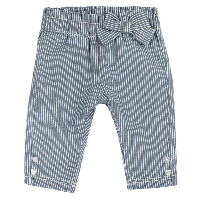 Pantaloni lunghi in denim leggero blu per bambina con fantasia a righine, fiocco in vita e bottoncini a cuore sul fondo, collezione Chicco. | Chicco