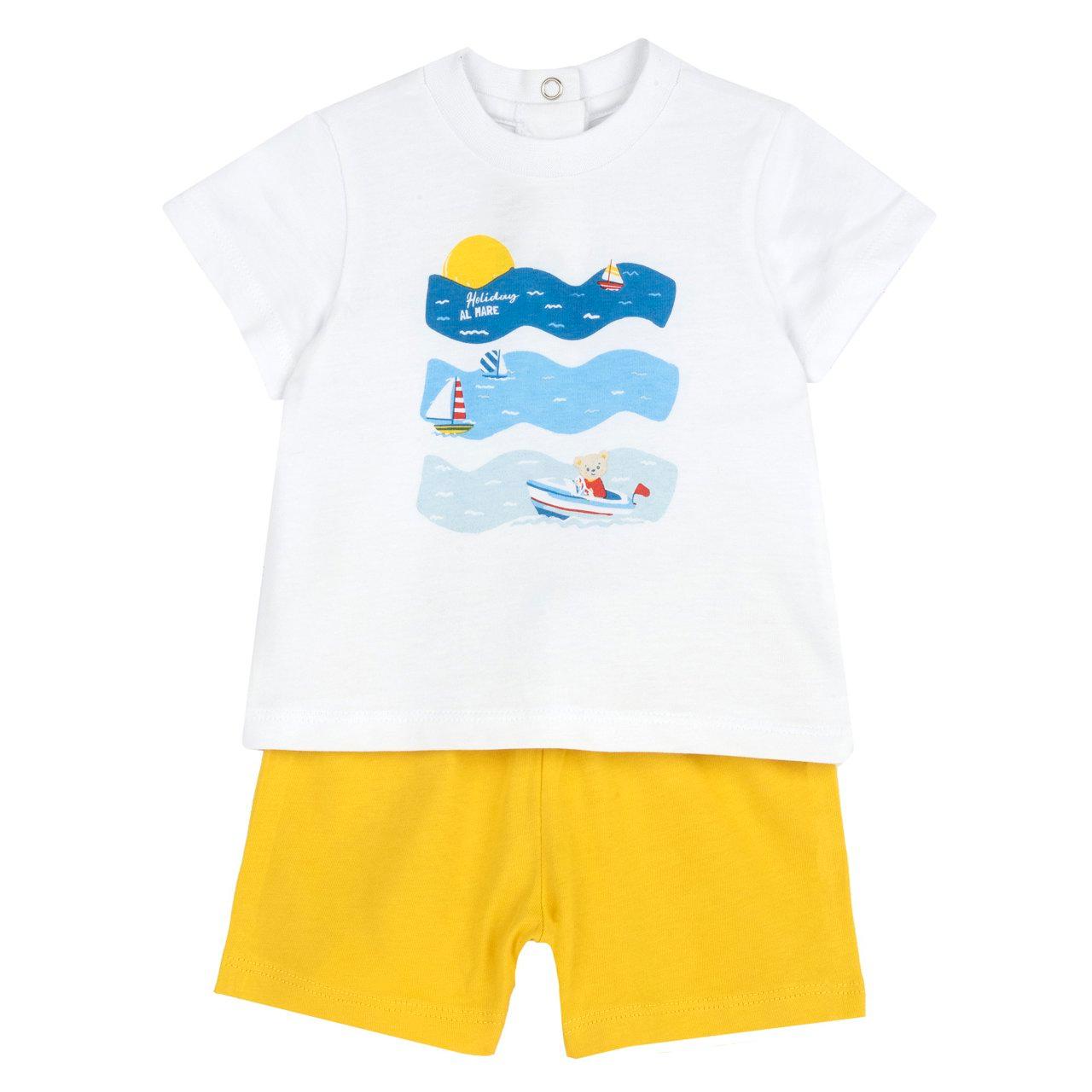 Completo Chicco per bambino in morbido jersey di cotone sostenibile, composto da maglietta a manica corta bianca e pantaloni corti, ideale per la primavera/estate. | Chicco