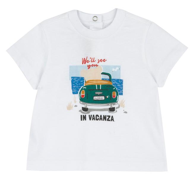 Maglietta a manica corta azzurra per bambino con fantasia di barchette in jersey di cotone 100%, parte della collezione Chicco. | Chicco