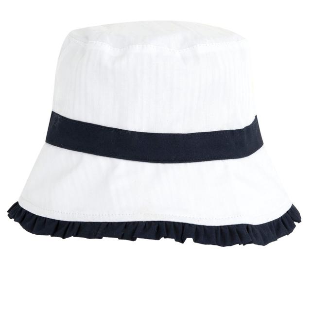 Cappello reversibile Chicco per bambina in popeline, con un lato a righe bianche e un lato bianco con nastro blu, ideale per primavera ed estate. | Chicco