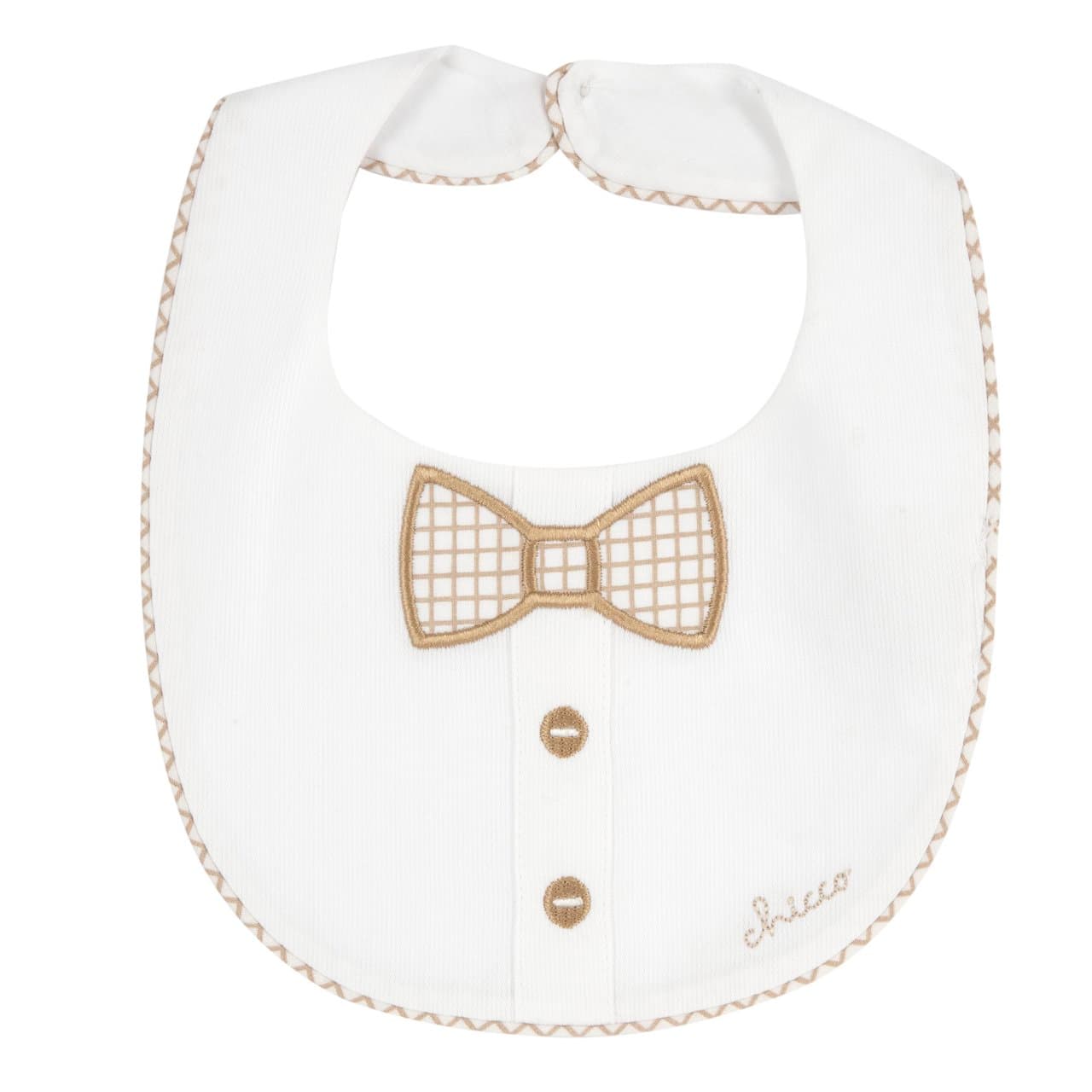 Bavaglino Chicco in piquet bianco con ricamo e applicazione, ideale per autunno/inverno, foderato in popeline e con chiusura a bottoncino. | Chicco