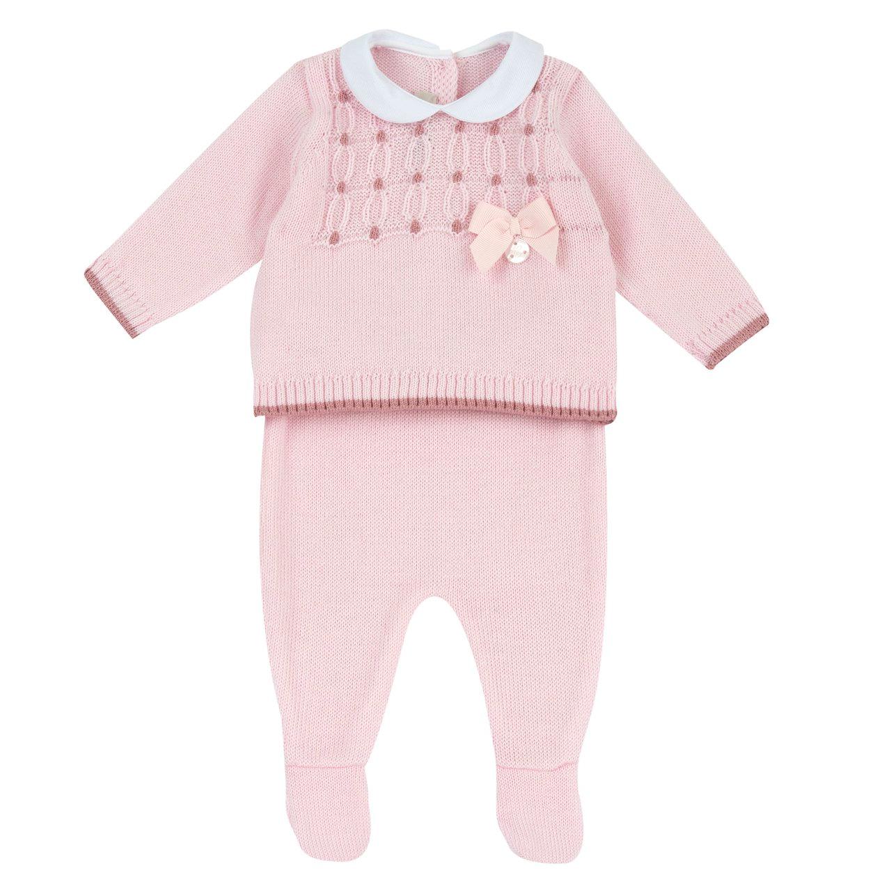 Completo in maglia Chicco rosa per neonata, composto da maglia in pura lana con lavorazione a punti e fiocco, e pantaloni con piedini. | Chicco