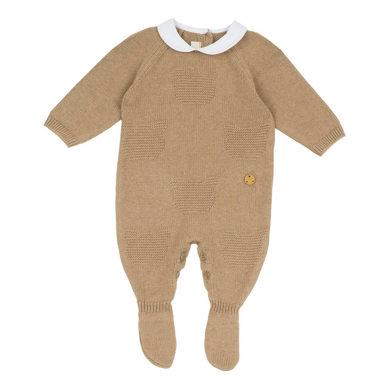 Tutina unisex Chicco in maglia bianca con apertura interna alle gambe, collo in cotone e medaglietta effetto madreperla, ideale per autunno/inverno. | Chicco