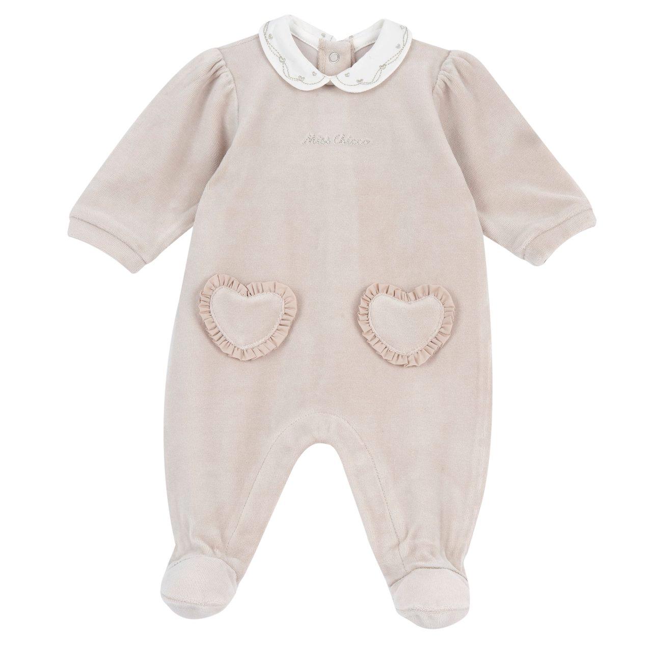Tutina Chicco bianca in ciniglia per bambina, con colletto baby ricamato luminoso e taschine a cuore, ideale per autunno/inverno. | Chicco