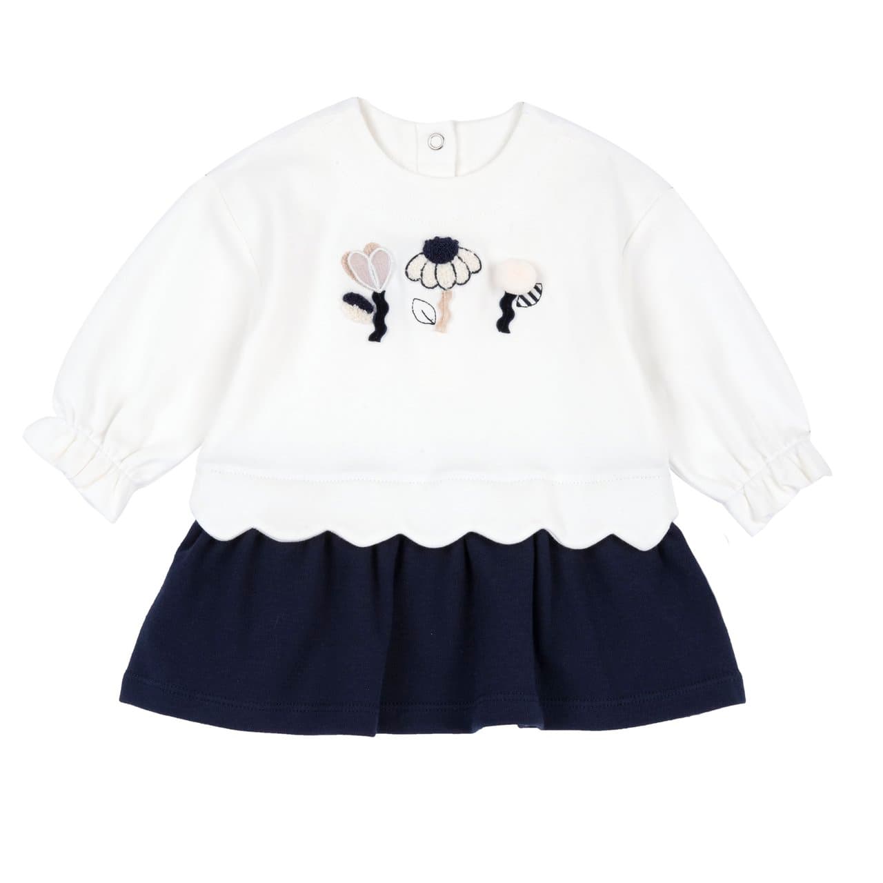 Vestito manica lunga Chicco bianco in interlock elasticizzato per bambina, con girocollo smerlato, ricamo floreale, applicazioni in organza e pon pon. | Chicco