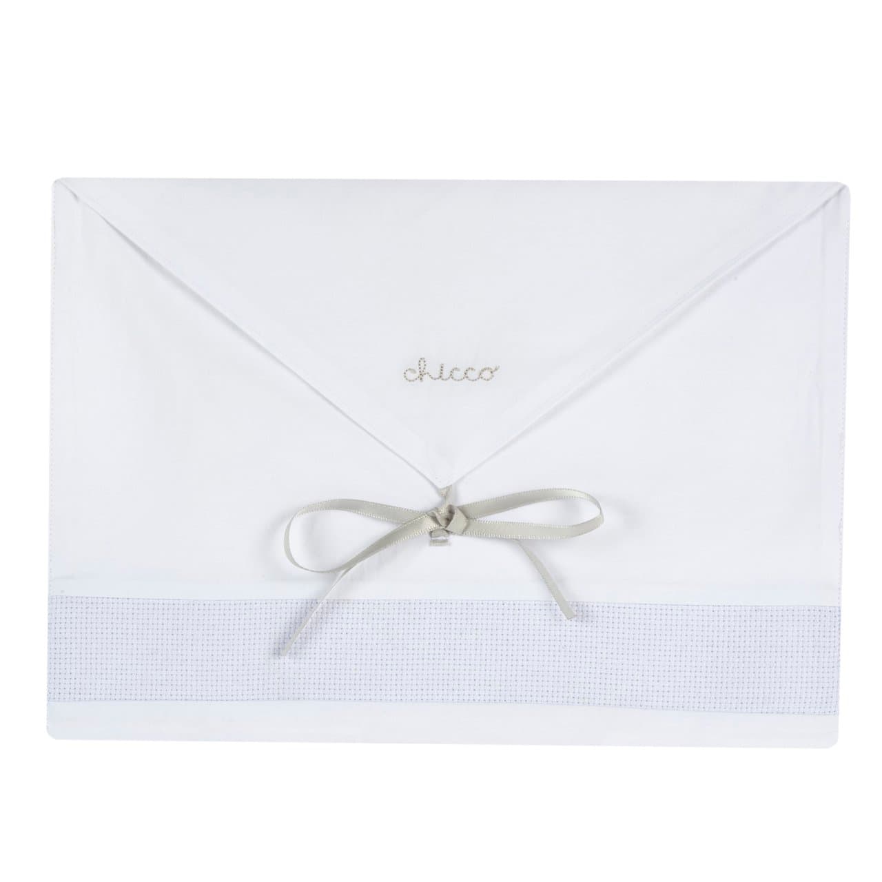 Bustina Corredino Neonato | Chicco Bustina corredino neonato Chicco in mussola di cotone bianca, ideale per ospedale e stagione primavera/estate, dimensioni 28x20 cm. | Chicco