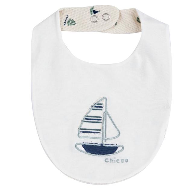 Bavaglino Con Ricamo | Chicco Bavaglino Chicco in jersey di cotone elasticizzato bianco con ricamo e applicazioni, ideale per primavera/estate. | Chicco