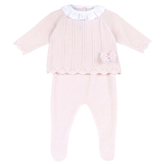 Completo Maglia E Pantaloni Con Piedini | Chicco Completo Chicco rosa in maglia per bambina con maglia a corolla e pantaloni con piedini, fiocco e medaglietta madreperla, certificato Oeko-Tex. | Chicco