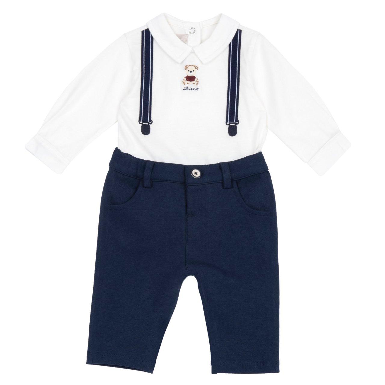 Completo Body Con Pantaloni | Chicco Completo body a manica lunga con pantaloni lunghi blu in Punto Milano per neonato Chicco, con ricamo orsetto e bretelle applicate. | Chicco