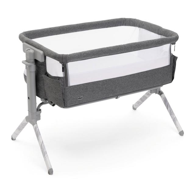 Chicco Next2me Armonia | Chicco Culla Chicco Next2Me Armonia marrone, elegante e funzionale, con 11 livelli di altezza regolabile e ruote per facilitare lo spostamento. | Chicco